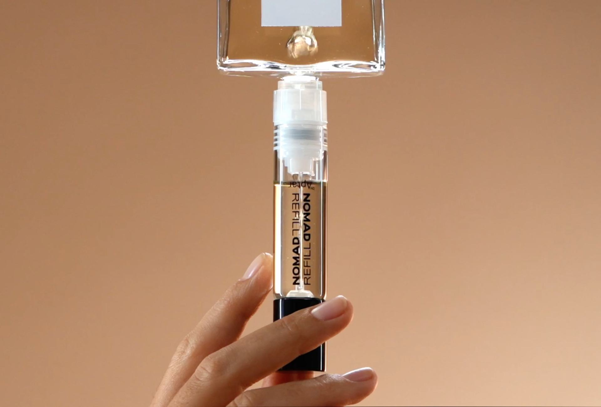 APTAR BEAUTY - Campagne de lancement "NOMAD REFILL"